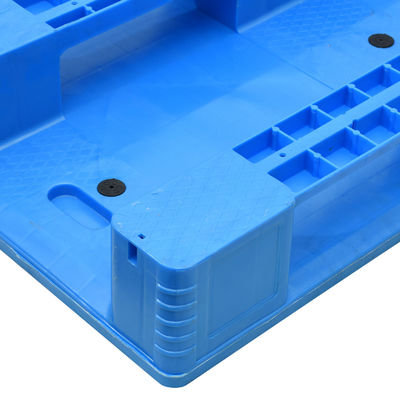 Outdoor Plastic Pallet with Smooth Cool Storage and Heavy-Duty Flat Racking by HUADING